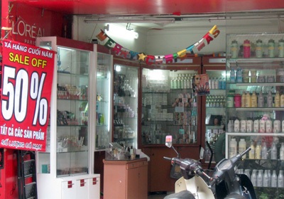 Thị trường mỹ phẩm: "Bát nháo" thật giả  - 1