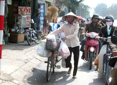 Nhiều phố “cấm” lại như quên… cấm! - 1 Nhiều phố “cấm” lại như quên… cấm! - 1