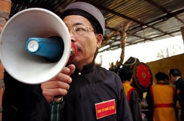 Rước pháo ở Hội làng Đồng Kỵ - 4