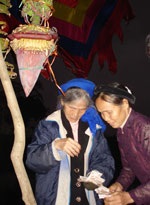 Vui buồn lễ hội đầu Xuân - 1 Vui buồn lễ hội đầu Xuân - 1