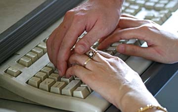 “Tia sáng” trong bóng tối - 5 “Tia sáng” trong bóng tối - 5