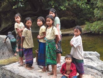 Kỳ I: Bí ẩn những hang Rục - 3