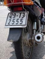 “Đinh tặc” tái xuất trên cầu Thăng Long - 1 “Đinh tặc” tái xuất trên cầu Thăng Long - 1