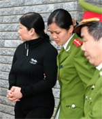 Xét xử vụ buôn lậu thuốc lá: Mức giá cho niềm tin - 2 Xét xử vụ buôn lậu thuốc lá: Mức giá cho niềm tin - 2