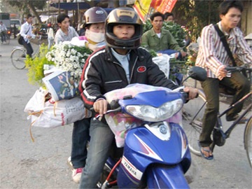 Chùm ảnh: Hoa 8/3 tại nơi "đầu nguồn" - 6