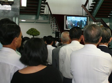 “Tiễn đưa anh Sáu về với cụ Hồ”  - 5