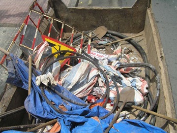 Trộm cáp điện lực công khai quy mô lớn  - 1