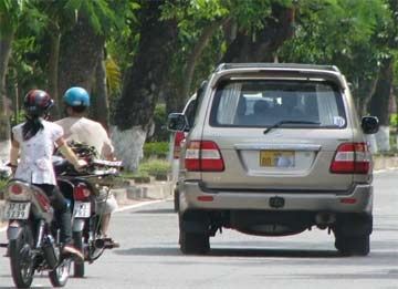 “Mốt” chơi xe biển Lào trên đất Nghệ - 7 “Mốt” chơi xe biển Lào trên đất Nghệ - 7