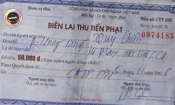 Phóng viên bị thanh tra đô thị rút súng đe doạ? - 1 Phóng viên bị thanh tra đô thị rút súng đe doạ? - 1