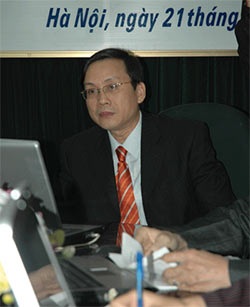 Chủ tịch UBCKNN đối thoại trực tuyến - 1