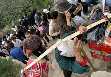 Mưu sinh nơi đất Phật - 4 Mưu sinh nơi đất Phật - 4