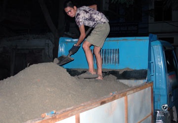 Đêm đi đổ trộm "xà bần" - 1 Đêm đi đổ trộm "xà bần" - 1