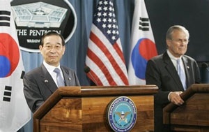 Hai bộ trưởng Hàn Quốc đồng loạt từ chức  - 1