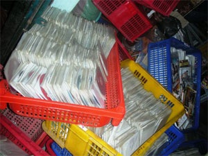 Bắt giữ gần 100.000 đĩa lậu các loại - 1