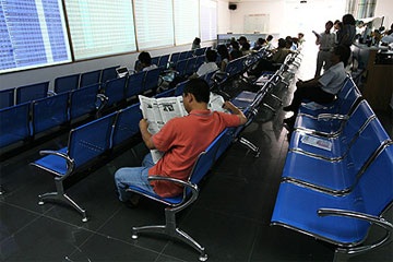 Vn-Index “vất vả” vượt ngưỡng 245 điểm - 1 Vn-Index “vất vả” vượt ngưỡng 245 điểm - 1