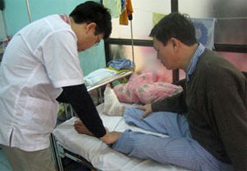 Giám đốc Bệnh viện Nội tiết “thả tay” sai phạm - 1