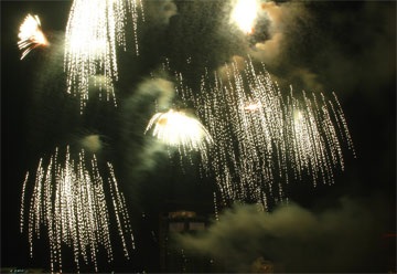 Choáng ngợp màn trình diễn pháo hoa đoạt quán quân - 3