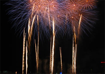 Choáng ngợp màn trình diễn pháo hoa đoạt quán quân - 5