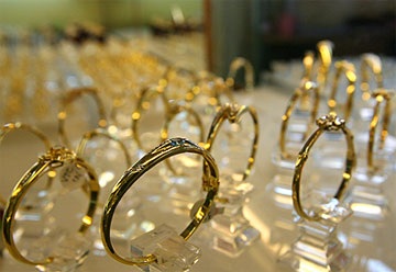 Vàng lên 2,86 triệu đồng/chỉ, USD đạt 19.800 VND - 1 Vàng lên 2,86 triệu đồng/chỉ, USD đạt 19.800 VND - 1