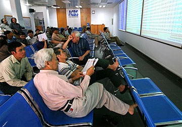 Vn-Index đảo chiều trong phiên thành công - 1 Vn-Index đảo chiều trong phiên thành công - 1