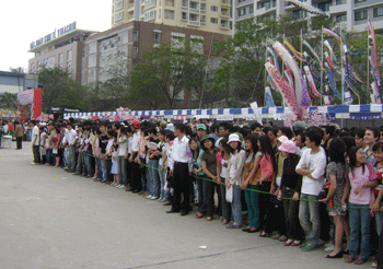 Lễ hội hoa anh đào và những hình ảnh chưa đẹp - 2 Lễ hội hoa anh đào và những hình ảnh chưa đẹp - 2