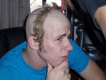 Những kiểu đầu "dựng tóc gáy" - 6