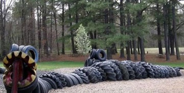 Chùm ảnh: Sững sờ nghệ thuật từ săm lốp phế thải  - 3