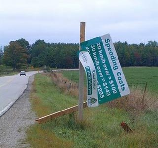 Những biển giao thông kì quặc  - 21