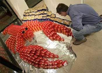 Tác phẩm nghệ thuật từ đồ hộp - 7