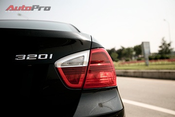 BMW 320i: “Vé vớt” vào xe hạng sang! - 3 BMW 320i: “Vé vớt” vào xe hạng sang! - 3