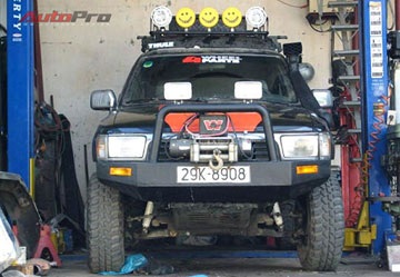 Xem chiếc xe mơ ước của người Hà Thành mùa lụt! - 16