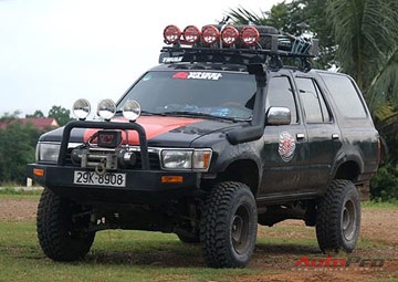 Xem chiếc xe mơ ước của người Hà Thành mùa lụt! - 17