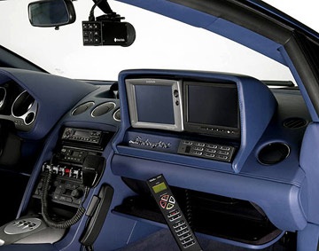 Lamborghini Gallardo LP560/4: “Nỗi khiếp sợ mới” cho tội phạm Ý - 3