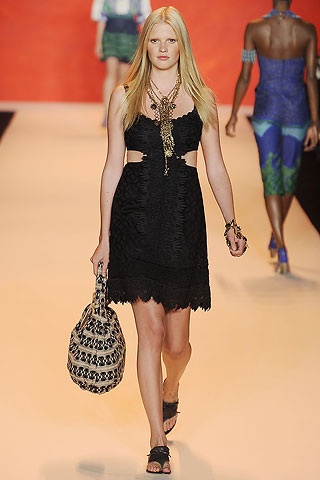 BST bay bổng của Anna Sui - 34