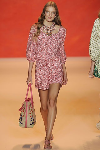 BST bay bổng của Anna Sui - 12