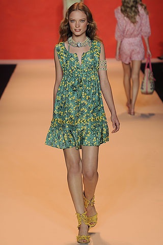 BST bay bổng của Anna Sui - 11