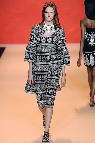 BST bay bổng của Anna Sui - 6