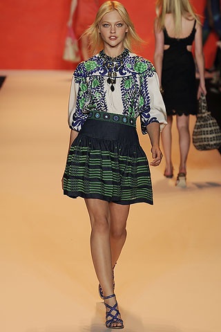 BST bay bổng của Anna Sui - 33