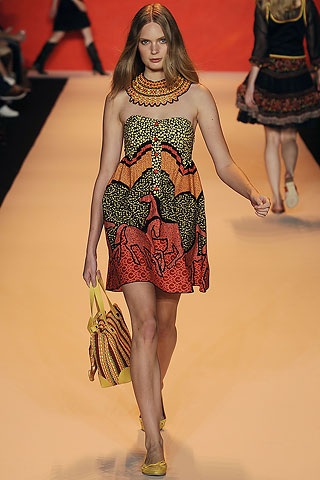 BST bay bổng của Anna Sui - 30