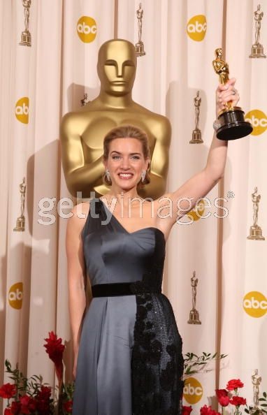 Kate Winslet, Sean Penn, Penelope Cruz, Heath Ledger giành giải Oscar - 4