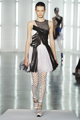 BST xuân hè 2009 của Rodarte - 14