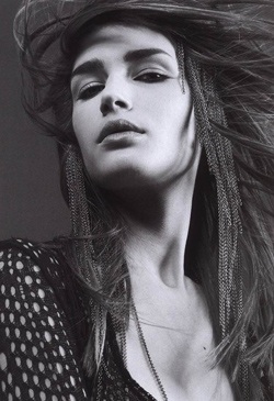 Bí ẩn Eugenia Volodina  - 1