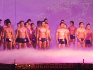 Ngô Tiến Đoàn đăng quang Manhunt Việt Nam 2006  - 2