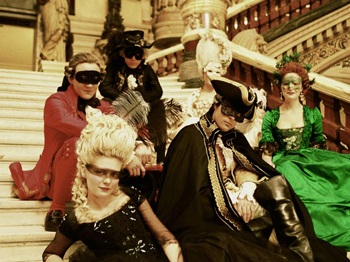 Kirsten Dunst tỏa sáng với Marie Antoinette - 5 Kirsten Dunst tỏa sáng với Marie Antoinette - 5