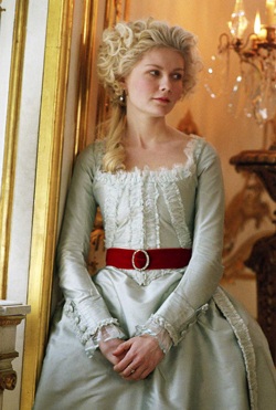Kirsten Dunst tỏa sáng với Marie Antoinette - 1 Kirsten Dunst tỏa sáng với Marie Antoinette - 1