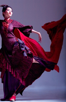 Sắc đỏ của “Khúc luân vũ mùa đông” - 5 Sắc đỏ của “Khúc luân vũ mùa đông” - 5