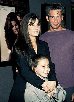 Những khoảnh khắc đáng nhớ của Sandra Bullock - 3 Những khoảnh khắc đáng nhớ của Sandra Bullock - 3