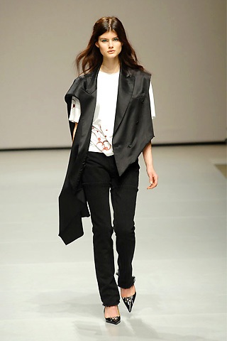 BST thu/đông 2008 của Anne-Sofie Back - 21