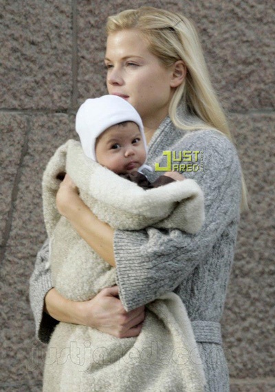 Pax Thiên - một trong 10 em bé dễ thương nhất Hollywood - 3