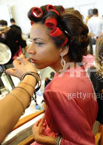 Hậu trường thú vị trong show diễn của Victoria's Secret  - 18